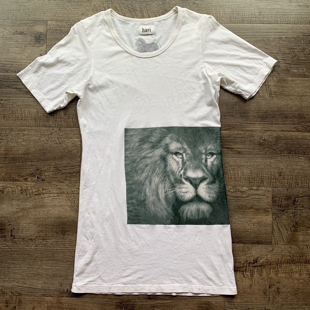 Hari long tee t shirt shirt sleeve dress lion photograph XS